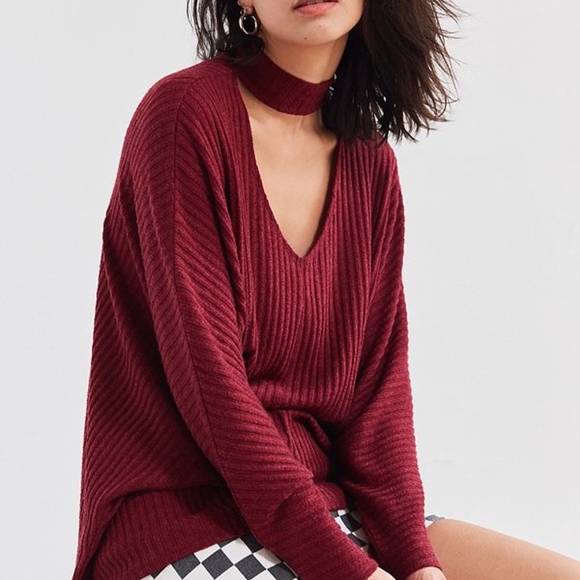 Urban Outfitters Sweater SALE💫 - Picture 1 of 3